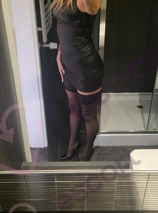 Bogini  stópkowa  tresura piesków - escort Poznań