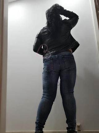 Kręcą mnie młodsi - escort Skarżysko-Kamienna