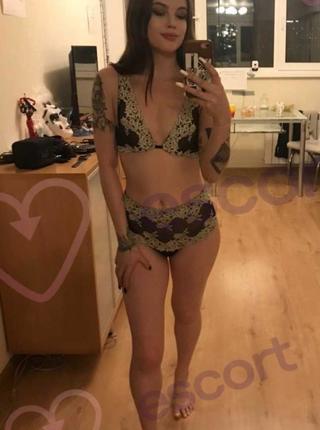 Niegrzeczna studentka - escort Warszawa
