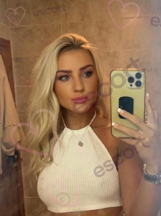 Julia new in town here for you - escort Londyn