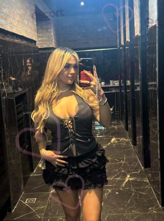 Charlinetimani - escort Nuremberg
