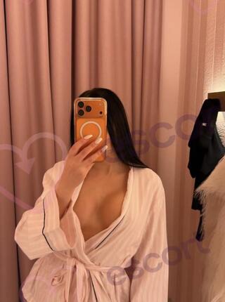 najcieplejsza masażystka - escort Warszawa