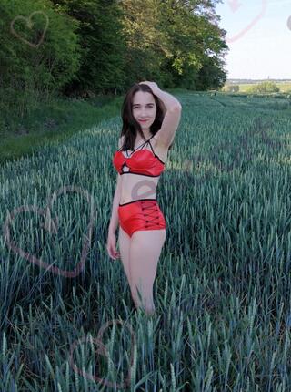 Lena 18 lat - escort Bielsko-Biała