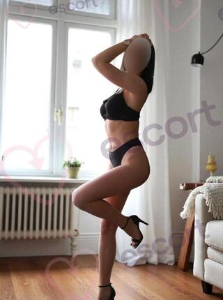 Monia - escort Warszawa