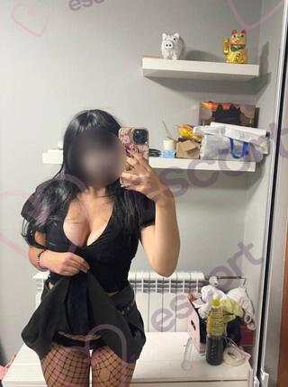 Mokra Młodziutka - escort 